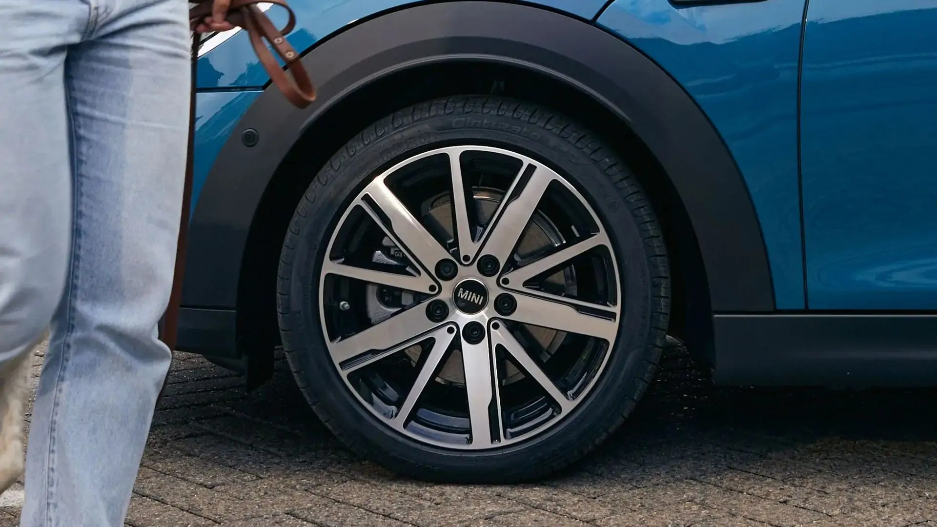 Dicas para a Manutenção dos Pneus do seu Mini Cooper